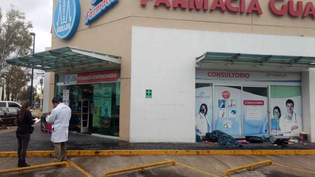 ¡Mujer indigente fue encontrada muerta afuera de una farmacia en Aguascalientes!