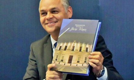 ¡Presenta Noel Mata el libro «Presidentes Municipales de Jesús María»!