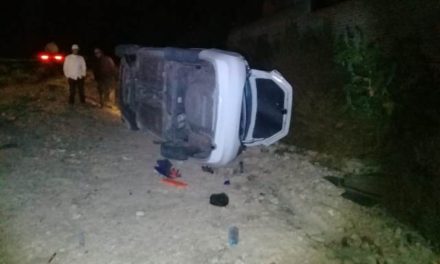 ¡Hombre falleció tras la volcadura de su automóvil en Aguascalientes!