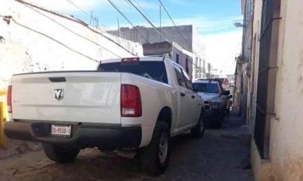 ¡Hallaron a un hombre ejecutado y esposado en un departamento del Centro en Zacatecas!