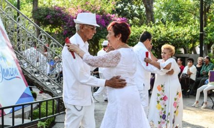 ¡Invita Ayuntamiento de Aguascalientes a las tardes de danzón en el tradicional Jardín de San Marcos!