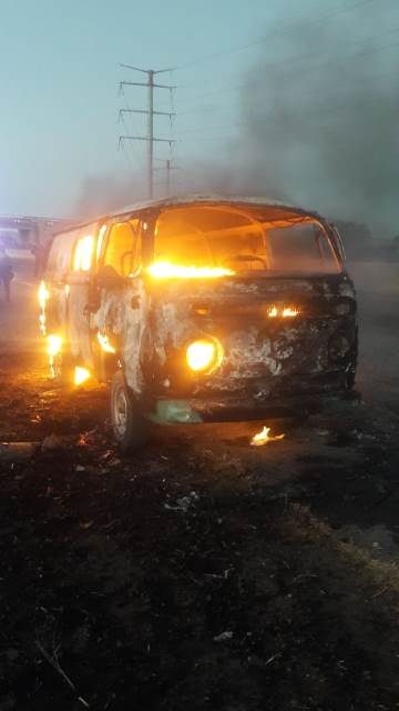 ¡A joven zacatecano se le incendió su vehículo en Aguascalientes!
