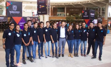¡Gobernador Martín Orozco se reúne con universitarios para presentar el proyecto de movilidad “Yo Voy”!
