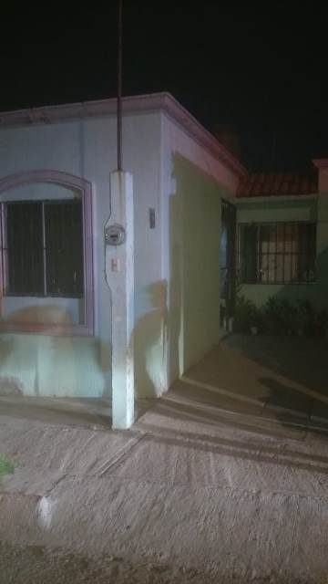 ¡Joven se ahorcó con un cable de antena en el patio de su casa en Aguascalientes!