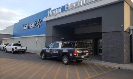 ¡Sujetos armados asaltaron una tienda Wal-Mart en Aguascalientes!