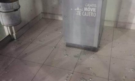 ¡Comando armado y encapuchado intentó robar un cajero automático en Aguascalientes!