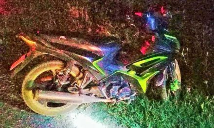 ¡Muere una mujer al caer de una moto en Rincón de Romos, el conductor resultó lesionado!