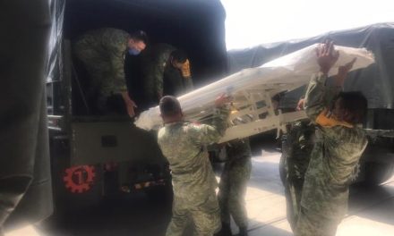 ¡Vehículos militares realizan viaje logístico con insumos y material médico para atención de Hospitales INSABI COVID-19 de Zacatecas!