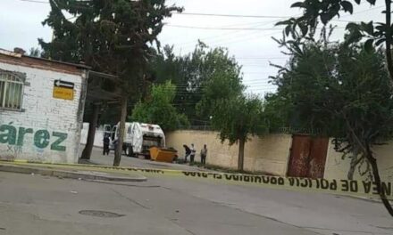 ¡Asesinaron a un hombre en Aguascalientes y tiraron su cuerpo encobijado junto a un contenedor de basura!