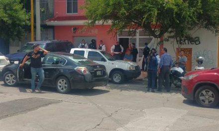 ¡Dos delincuentes asaltaron consultorio dental en Aguascalientes y se llevaron $100 mil!