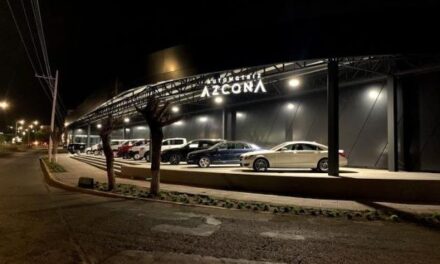 ¡2 pistoleros encapuchados asaltaron la automotriz AZCONA en Aguascalientes!
