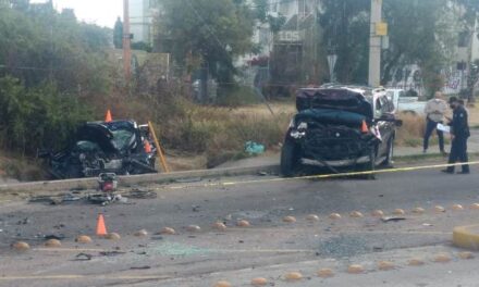 ¡1 muerta y 1 lesionado grave tras fuerte accidente en Aguascalientes!