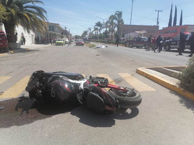 ¡Hombre murió tras choque entre camioneta y motocicleta en Aguascalientes!