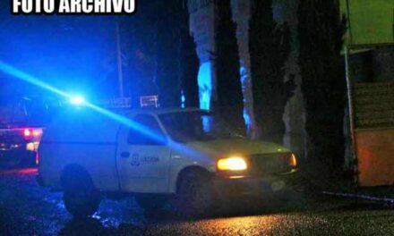 ¡Motociclista murió tras chocar contra un auto que luego se volcó en Zacatecas!