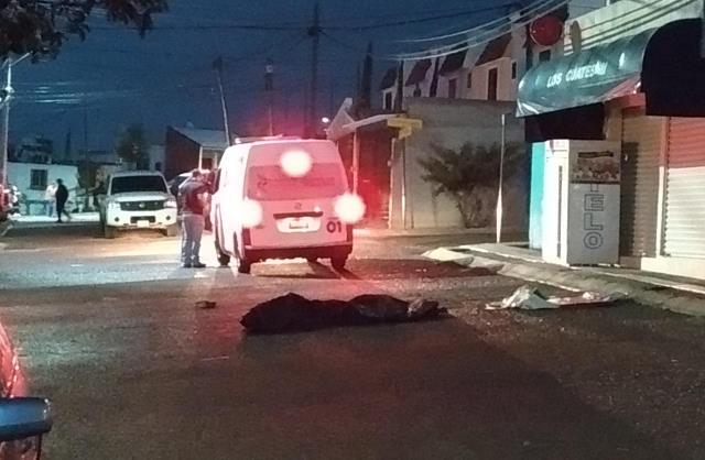 ¡A puñaladas asesinaron a un hombre e hirieron a otros dos tras una riña en Aguascalientes!