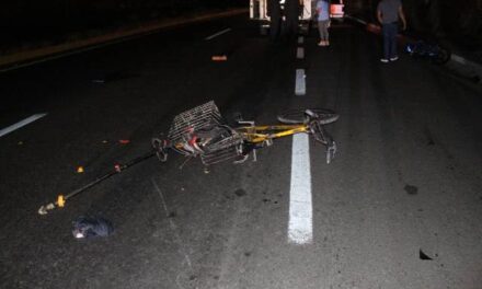 ¡Motociclista murió tras chocar contra un ciclista en Aguascalientes!