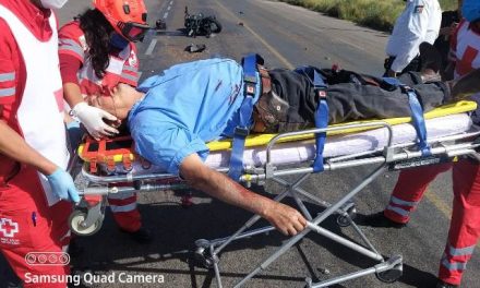 ¡Motociclista adulto mayor murió embestido por un joven automovilista en Aguascalientes!