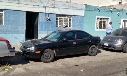 ¡Grave hombre golpeado, apuñalado y quemado para robarle dos autos en Aguascalientes!