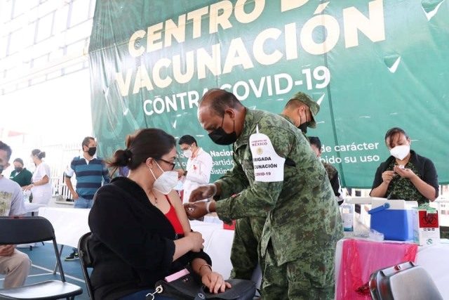 ¡IEA coordinará con SEDENA y Bienestar jornadas de vacunación a personal educativo!