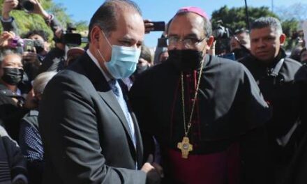 ¡Gobernador Martín Orozco asiste a la toma de posesión del nuevo obispo de Aguascalientes!