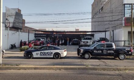 ¡Comando armado tomó por asalto lote de autos en Aguascalientes!