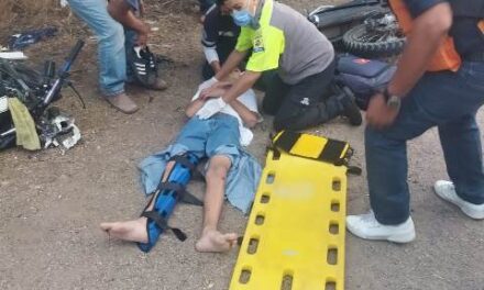 ¡1 muerto y 2 lesionados tras choque entre 3 motocicletas en Aguascalientes!