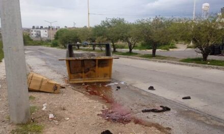 ¡Joven motociclista murió tras chocar contra un contenedor de basura en Aguascalientes!