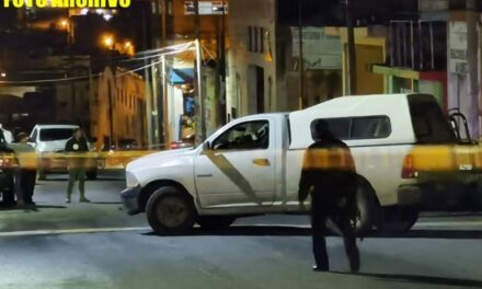 ¡Ejecutaron a dos hombres a bordo de una camioneta en Zacatecas!