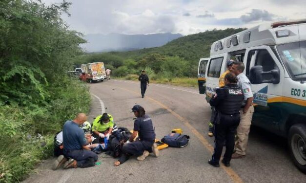 ¡Motociclista murió tras chocar contra una camioneta en Aguascalientes!