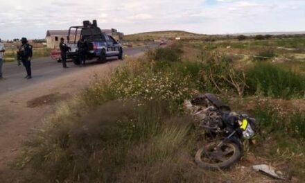 ¡Choque entre camioneta y motocicleta dejó 1 muerto y 1 lesionado en Guadalupe!