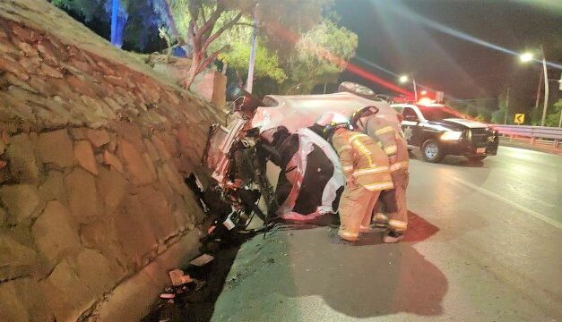 ¡Mujer murió tras choque-volcadura de su auto en Guadalupe!